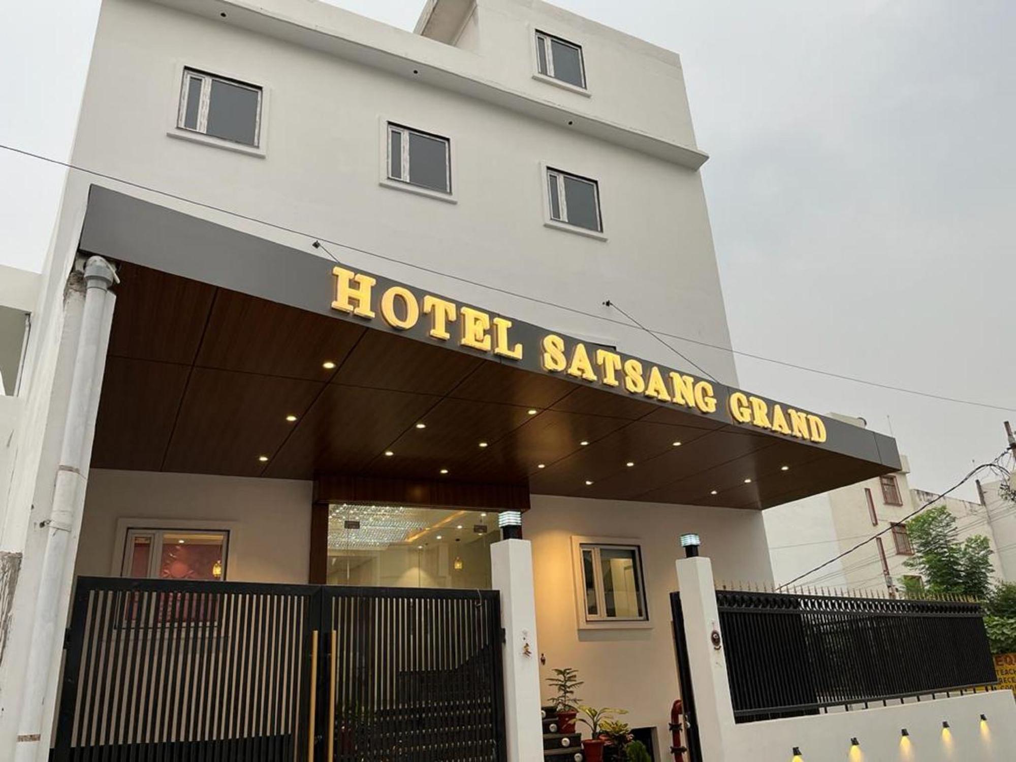 Satsang Grand 3*